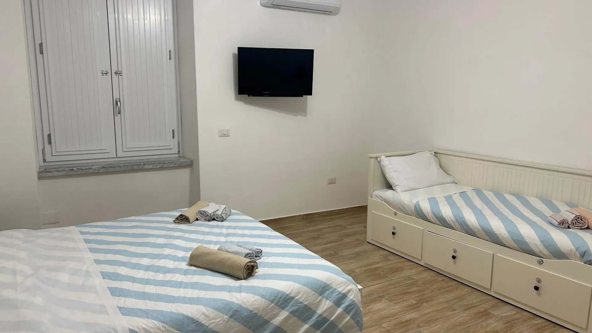 Apartment Napoli Centro Le Suite Di Giordy E Peppe