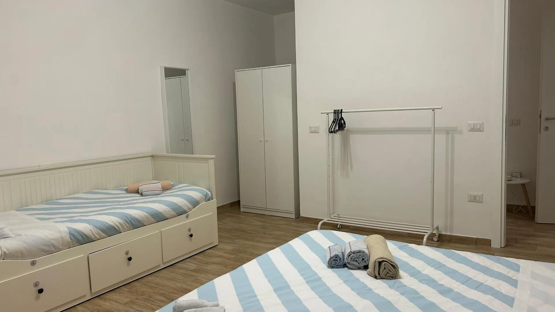 Napoli Centro Le Suite Di Giordy E Peppe Italy